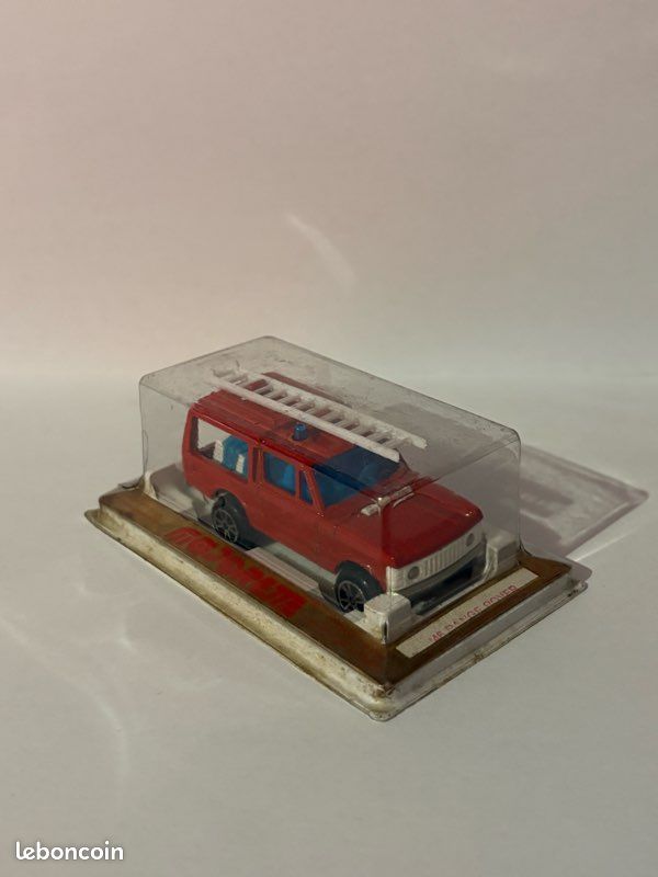 Voiture - Lot 4 Majorette Et 1 -   Range Rover Pompier , Golf GTI Honda Nsx Jaguar Tm X36 Police 94471578