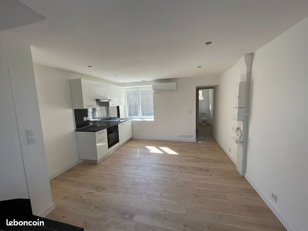 Appartement 3 pièces 55 m² · à Saint-Bonnet-le-Château · 55 m² · 520 €