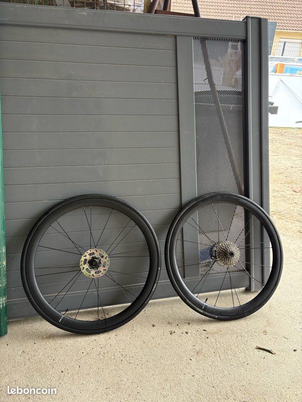 Jeu de roues route carbone KORE KORE 700C 60mm cliquet frein à disque