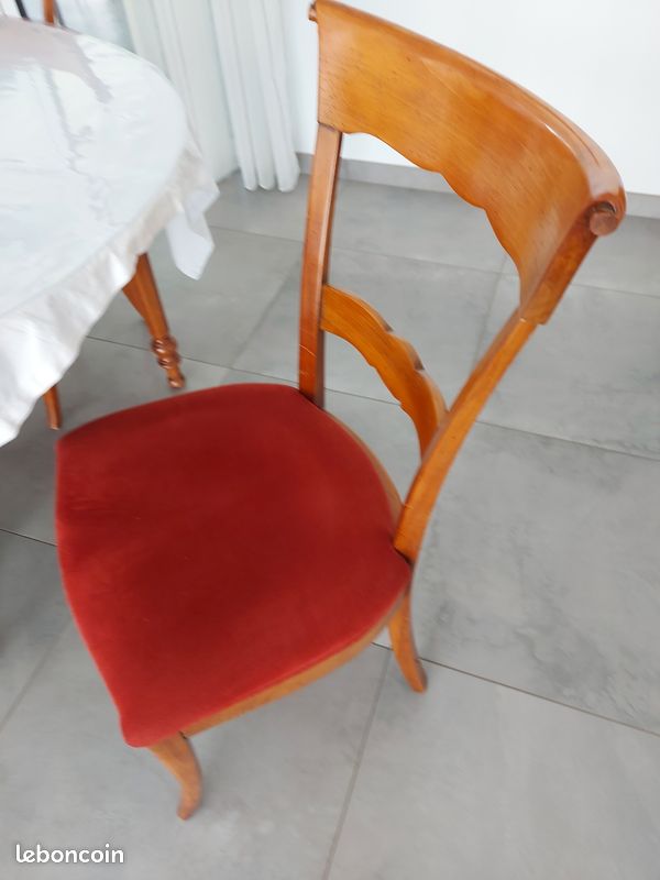 Table Merisier avec 6 chaises (image 5)