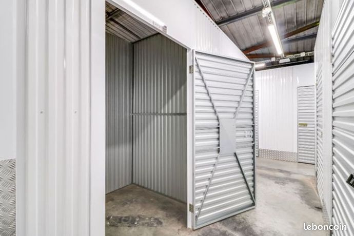 Garage/box 4 m² Coignieres