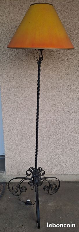 Lampadaire fer forgé (image 1)