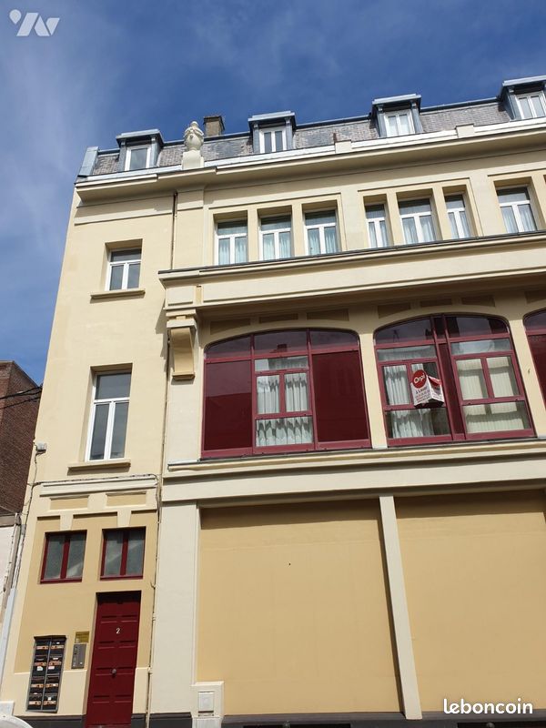 Appartement 4 pièce(s) 99 m²à louer Saint-quentin