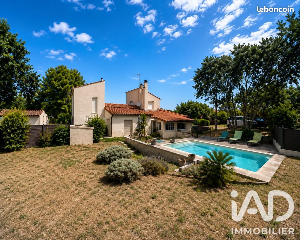 Maison 7 pièces 178 m² · à Saint-Hilaire-de-Beauvoir · 178 m² · 549 000 €