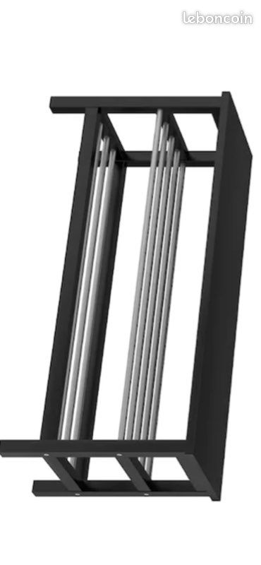 Petite table moderne (image 1)