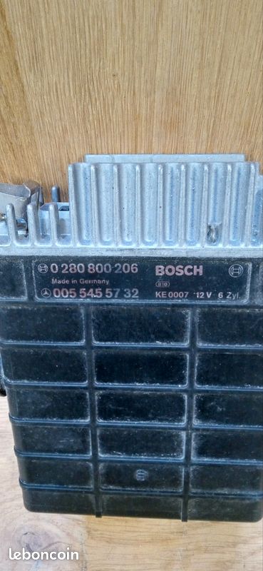 Calculateur moteur mercedes w124 300ce (image 1)