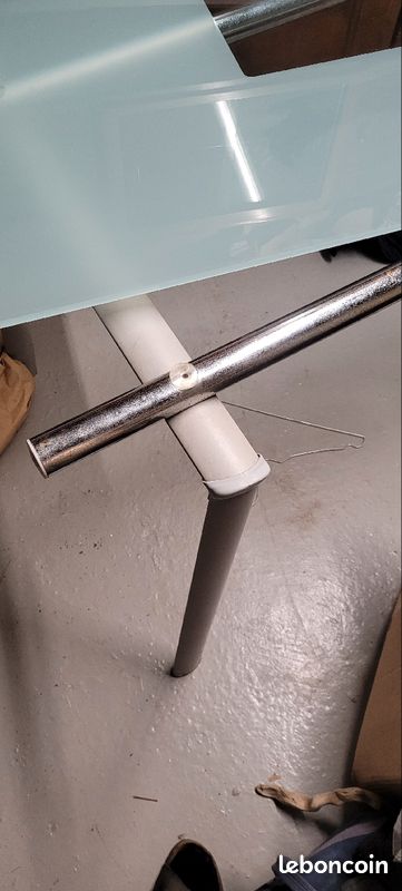 Table (image 3)