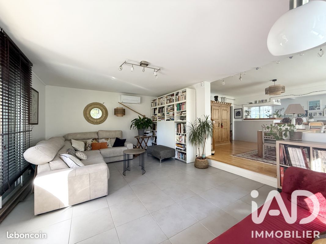 Maison 6 pièces 134 m² · à Dammarie-les-Lys · 134 m² · 365 000 €