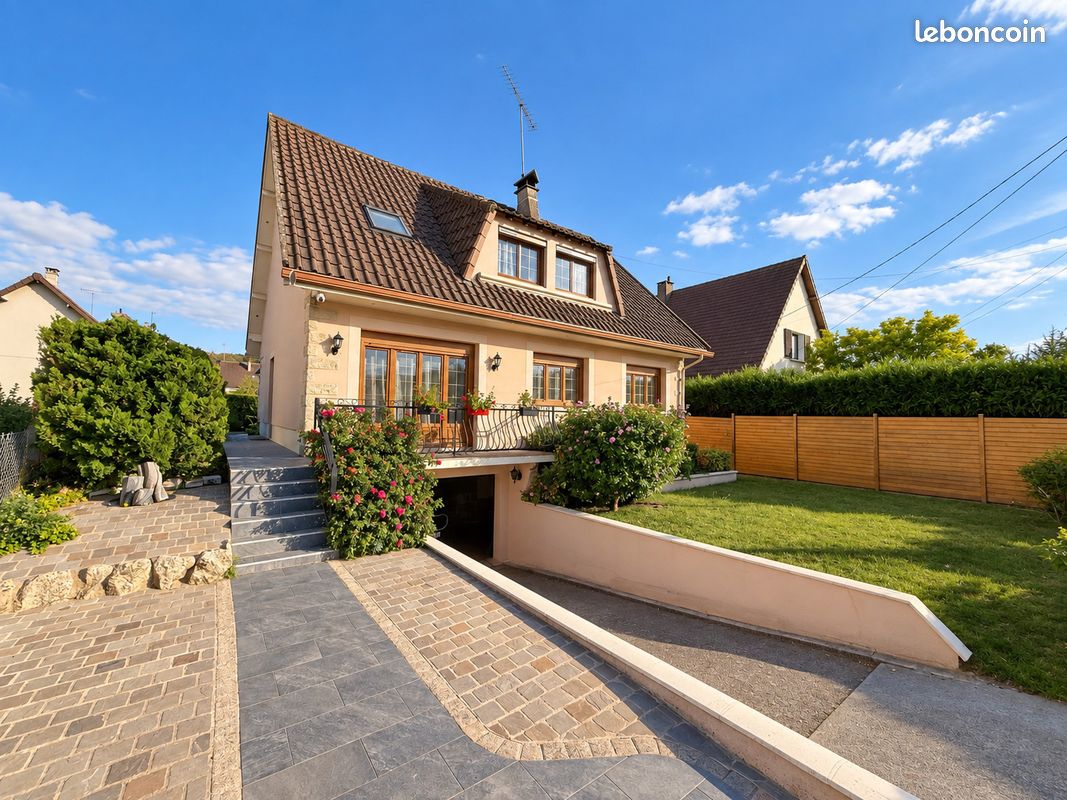 Maison 6 pièces 146 m² · à Morigny-Champigny · 146 m² · 379 900 €