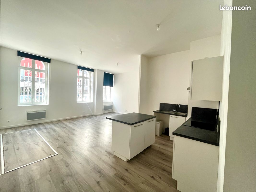 Parking 2 pièces 64 m² · à Lille · 63,6 m² · 1 014 €
