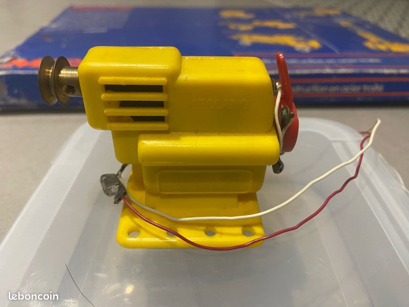 Moteur Meccano E20R(S) 20 Volt (fils jaune) (Gebraucht) in Cornaux NE