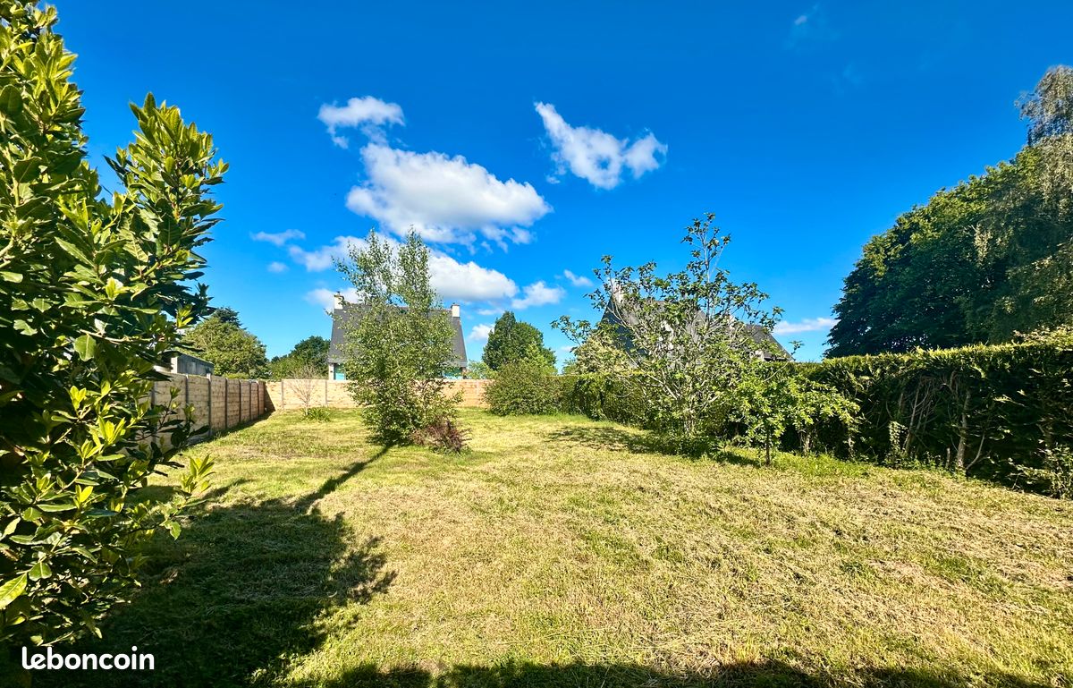 Terrain constructible exposition sud · à Plouër-sur-Rance · 116 000 €