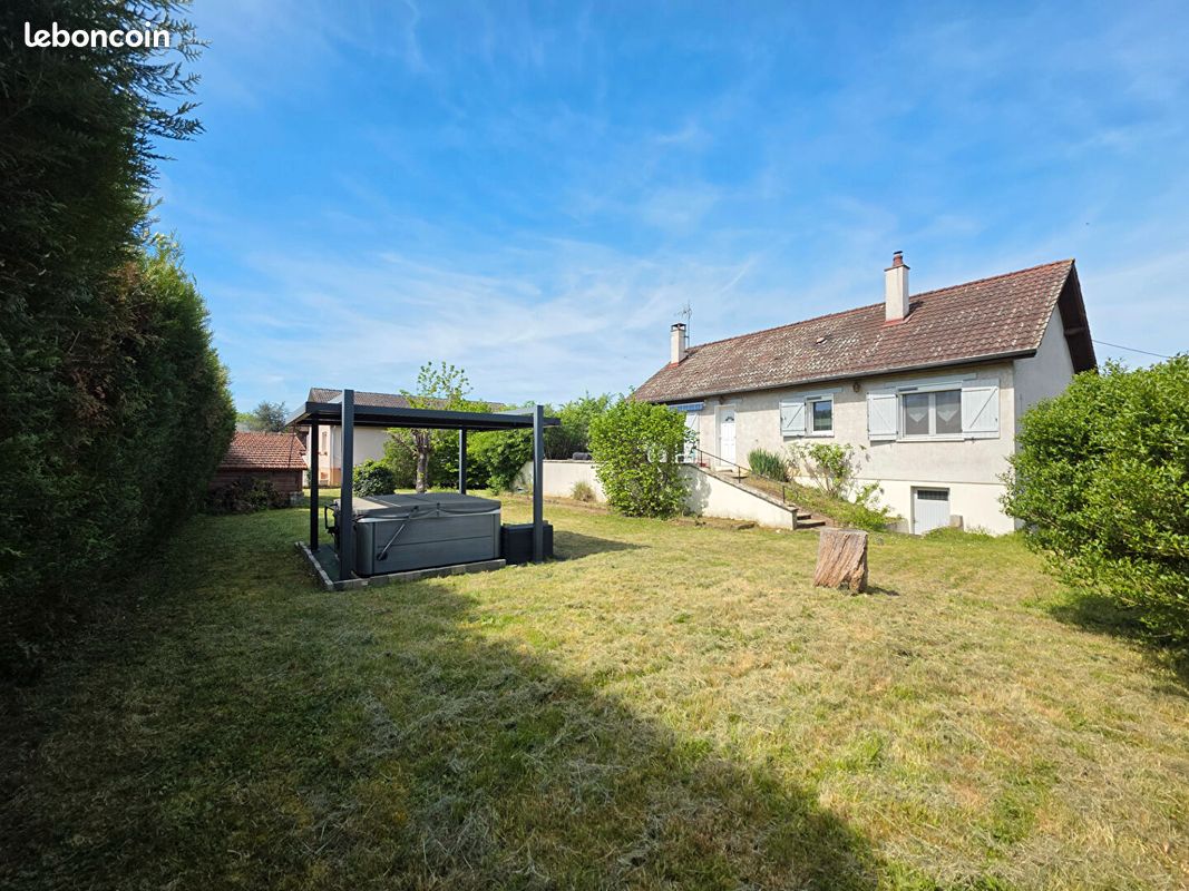 Maison 4 pièces 101 m² · à Mirebeau-sur-Bèze · 101 m² · 235 000 €