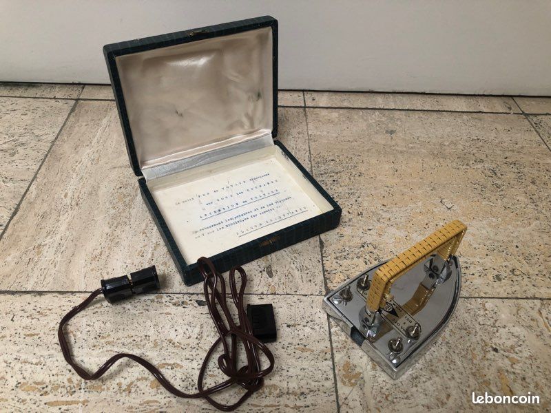 Fer à Repasser De Voyage Vintage Pifco - Pliable - Double Tension - Avec étui