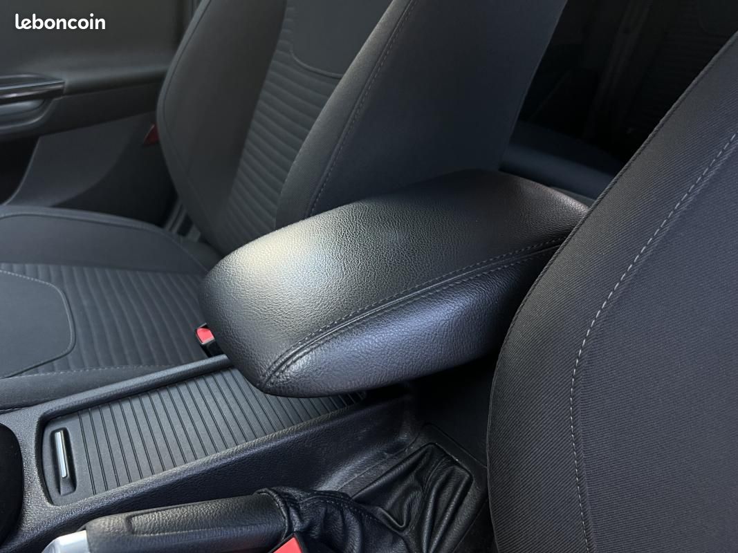 Ford Focus 1.0 EcoBoost 125 S&S Titanium / CAMERA KEYLESS DETECT ANGLE MORTS (image 19)