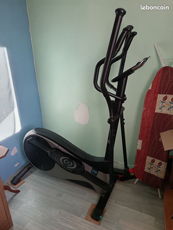 Vélo Elliptique E SHAPE DOMYOS D’occasion – Bon état De Fonctionnement