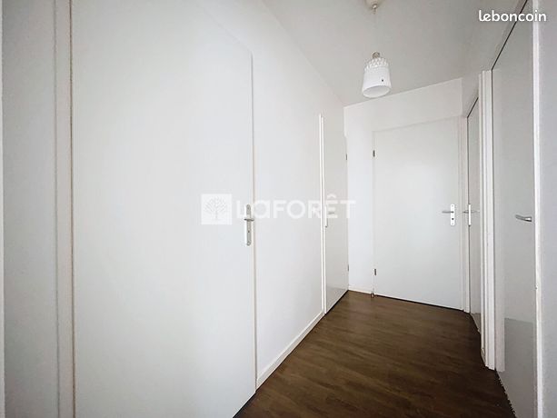 https://img.leboncoin.fr/api/v1/lbcpb1/images/fc/33/a0/fc33a0f21d05a67e7c44971b9259716f00cc2d0b.jpg?rule=ad-image