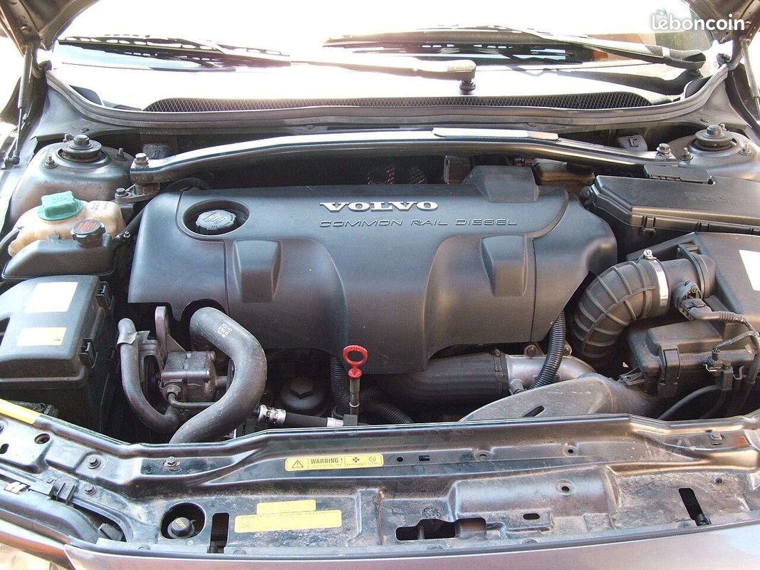 Motor Volvo diesel D5244T, 2.4 D5, 5 cylindres, 163 chevaux, en bon état (image 1)