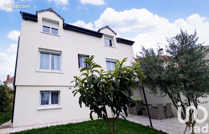 Maison 10 pièces 164 m²