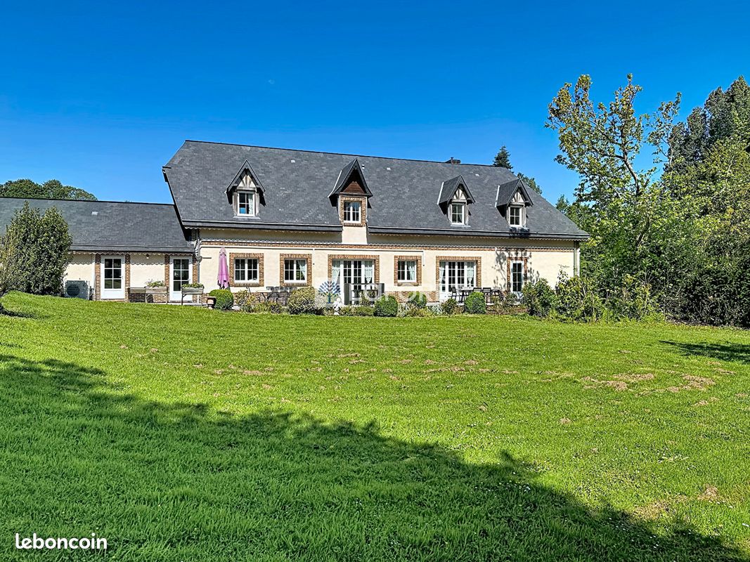 Maison 8 pièces 283 m² · à Bec-de-Mortagne · 283 m² · 549 000 €