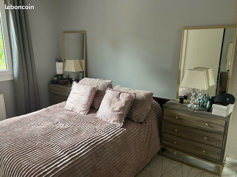 Table de chevet / commode et miroir (image 1)