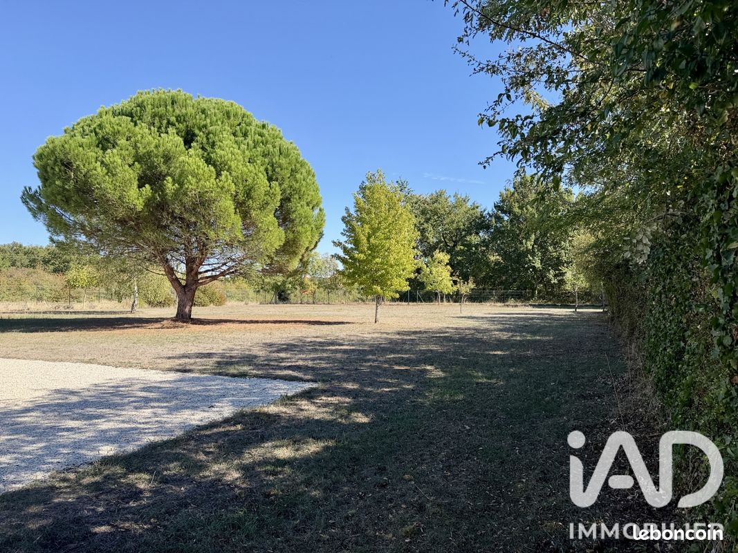 Terrain 2647 m² · à Cepoy · 2 647 m² · 84 000 €