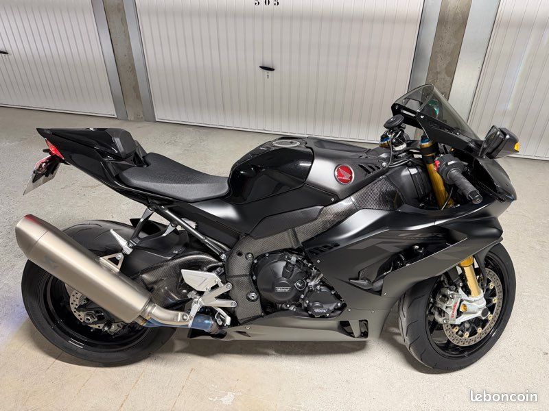 Honda CBR 1000 RR R SP (image 2)