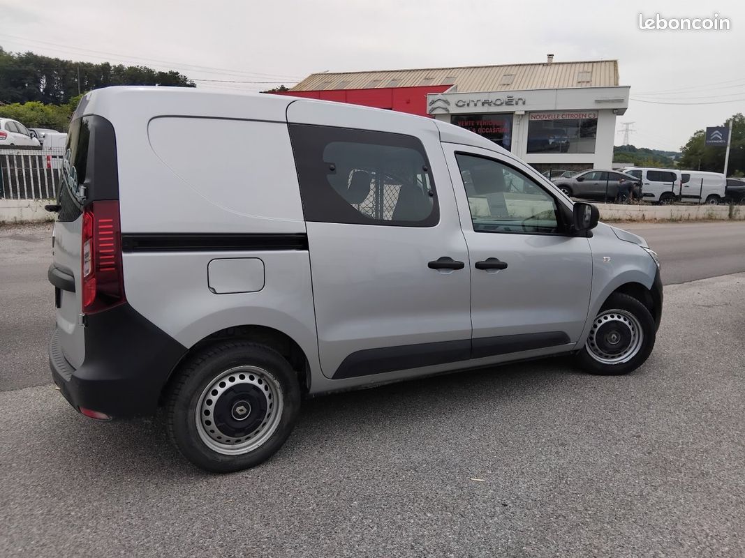 Renault Kangoo Express (2) Confort Blue dCi 95 9.992HT (image 5)