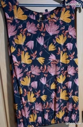 Beau top - haut blouse noir fleuri rose - terracota sans manches - T 38 - 40 - excellent état (image 2)