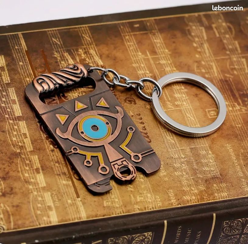 Porte clé Tablette Sheikah Link - Univers de Zelda - Couleur Or / Bronze - Neuf (image 1)