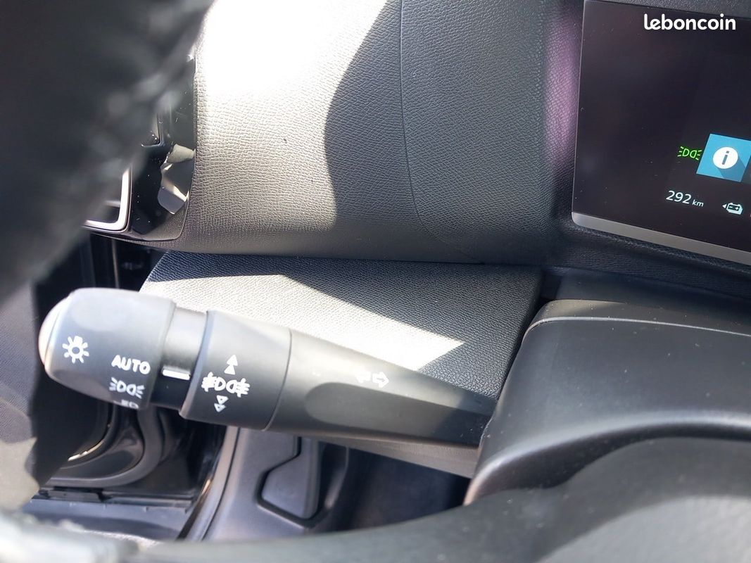 CITROEN e-C4 136 ch Automatique Feel Pack (image 21)