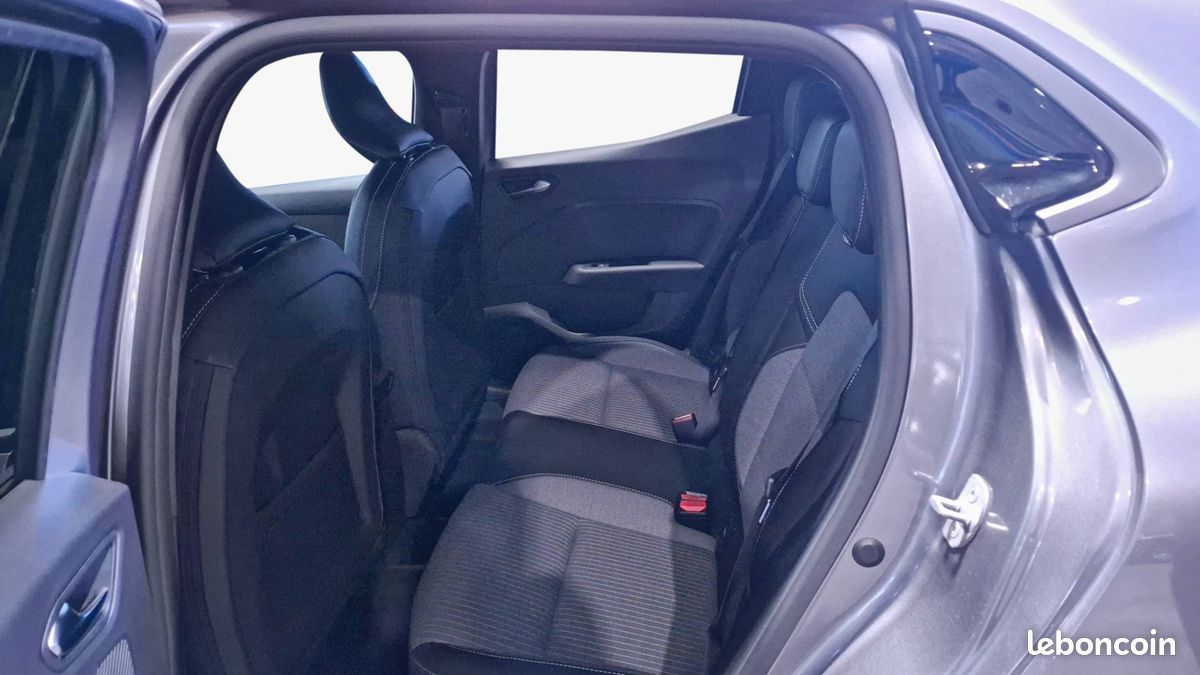 Renault clio e tech full hybrid 145 ch gsr2 techno (image 13)