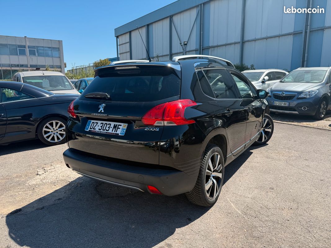 Peugeot 2008 1.6 BlueHdi 100 ch Nbrses Factures (image 5)