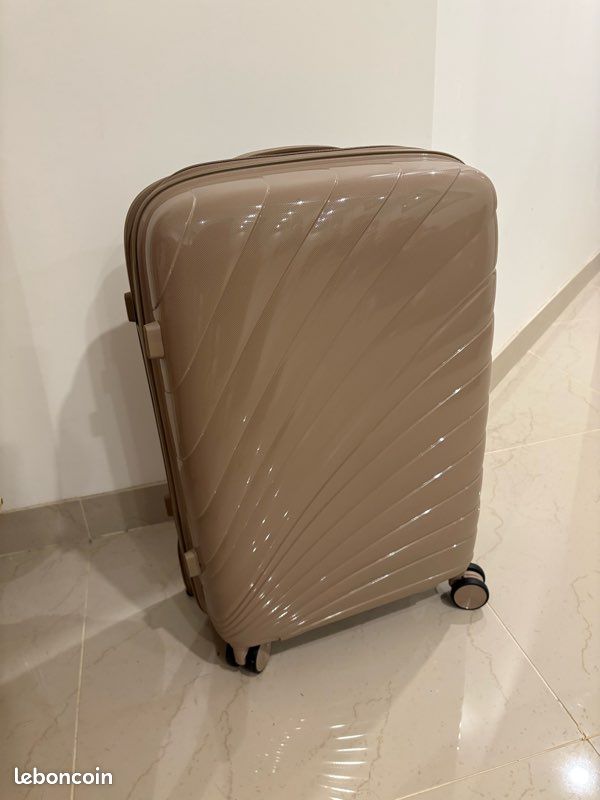 Valise 60x40x20 (image 1)