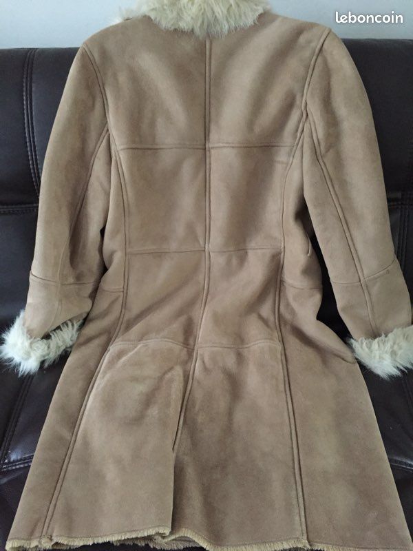 Manteau fourré marque : Balmain T38 en TBE (image 3)