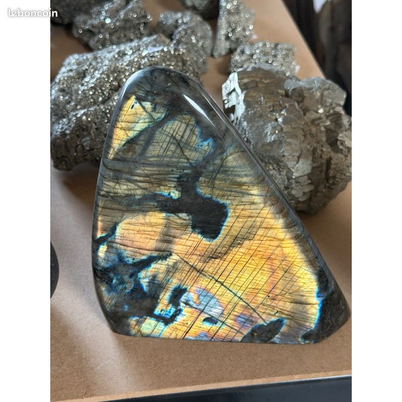 Labradorite (2.04kg) (image 9)