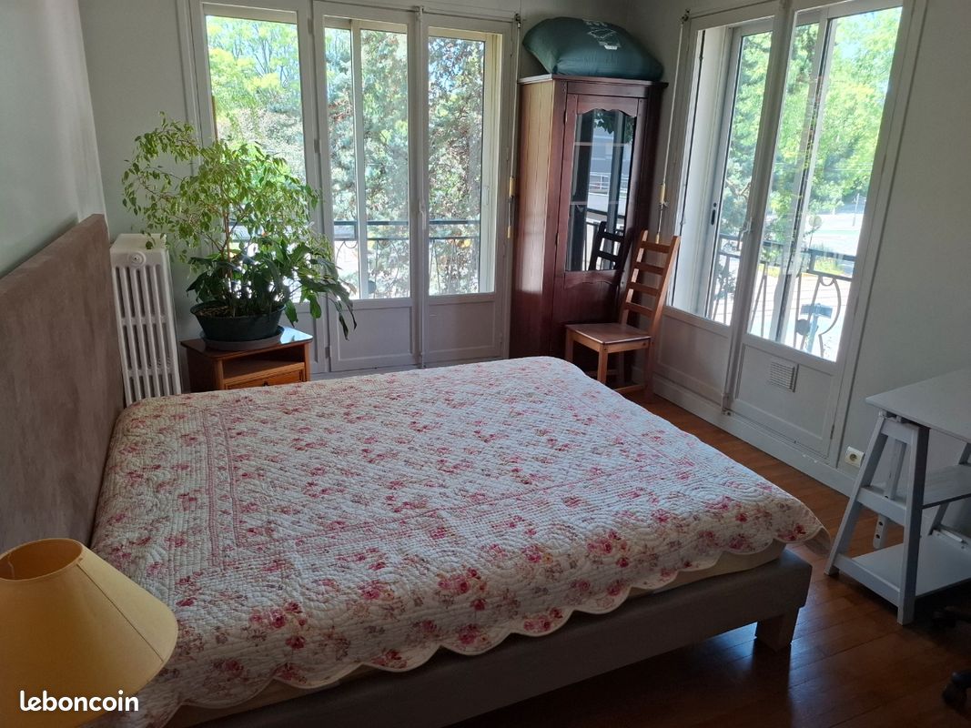 Appartement 4 pièces 90 m² · à Grenoble · 90 m² · 420 €