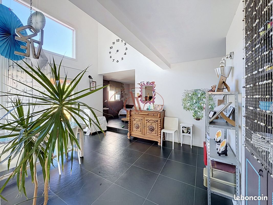 Maison 7 pièces 141 m² · à Saint-André · 141 m² · 349 900 €