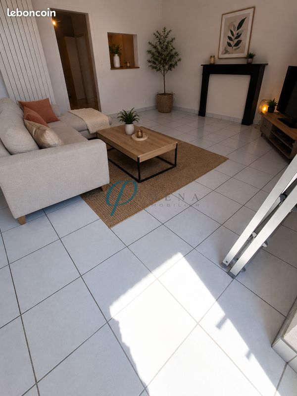 Maison 5 pièces 80 m² · à Montrevault-sur-Èvre · 80 m² · 454 €