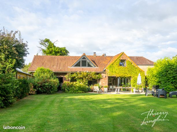 Ferme 8 pièces 280 m²