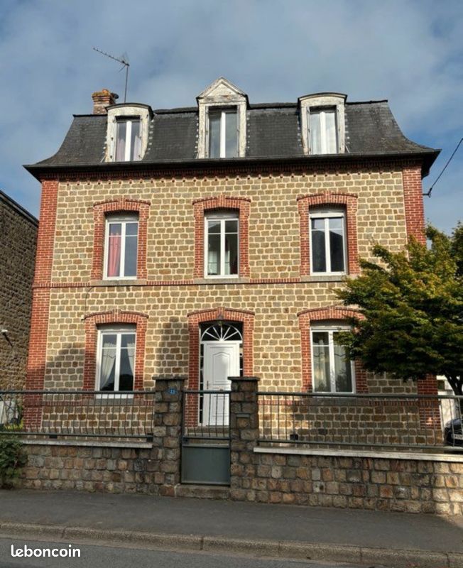 Maison 9 pièces 185 m² · à La Ferté Macé · 185 m² · 195 000 €