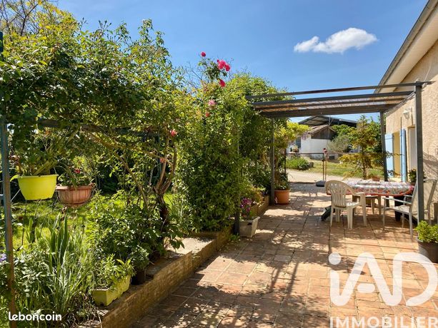 Propriété 4 pièces 100 m²