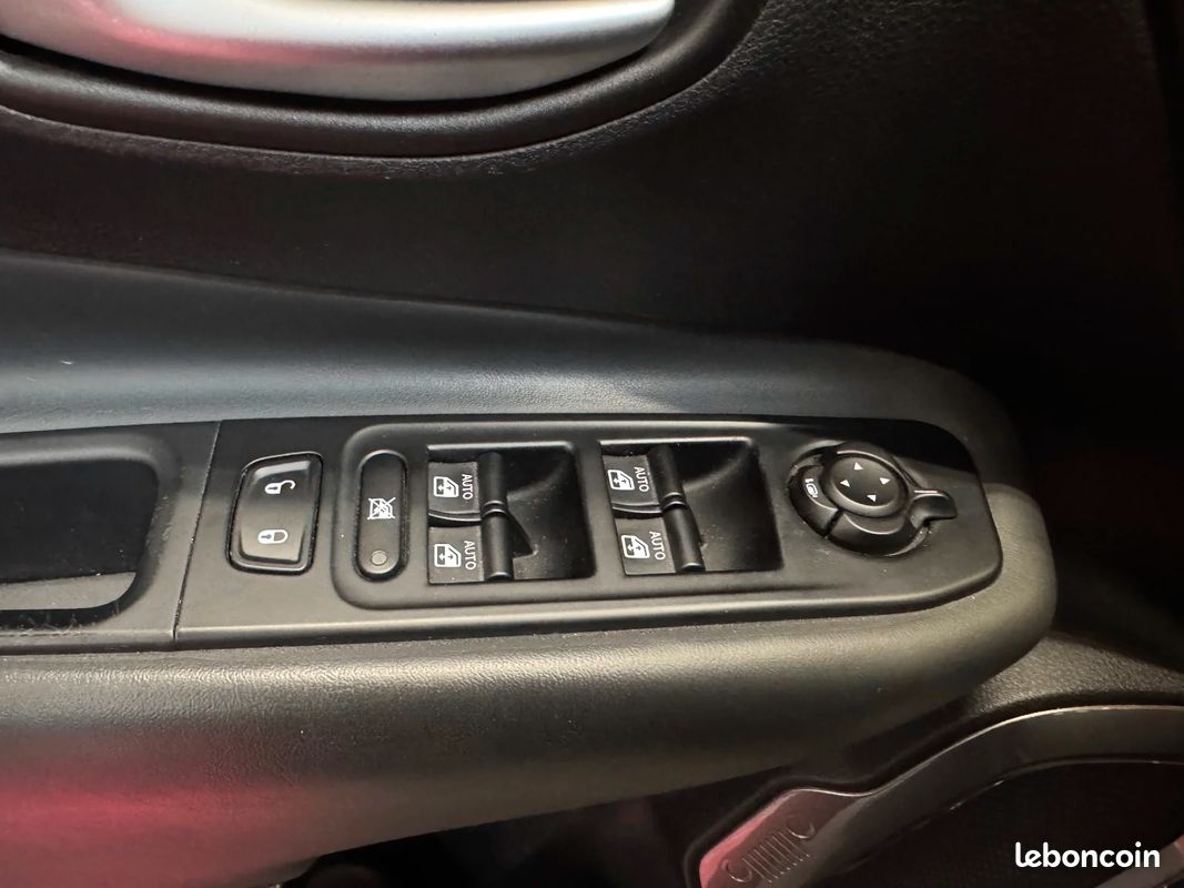JEEP RENEGADE 1.6 l MultiJet 120 ch BVM6 Limited (image 19)