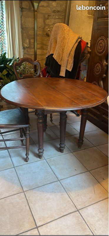 Table ronde ancienne 1920 style Louis Philippe 6 pieds (image 1)