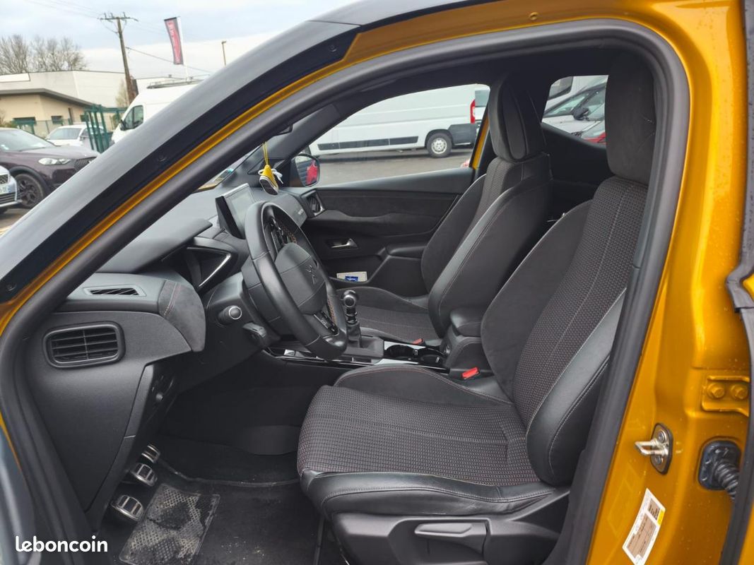 DS DS 3 CROSSBACK DS3 Crossback 1.2i PureTech 12V - 100 Performance Line PHASE 1 GARANTIE 6 MOIS (image 20)