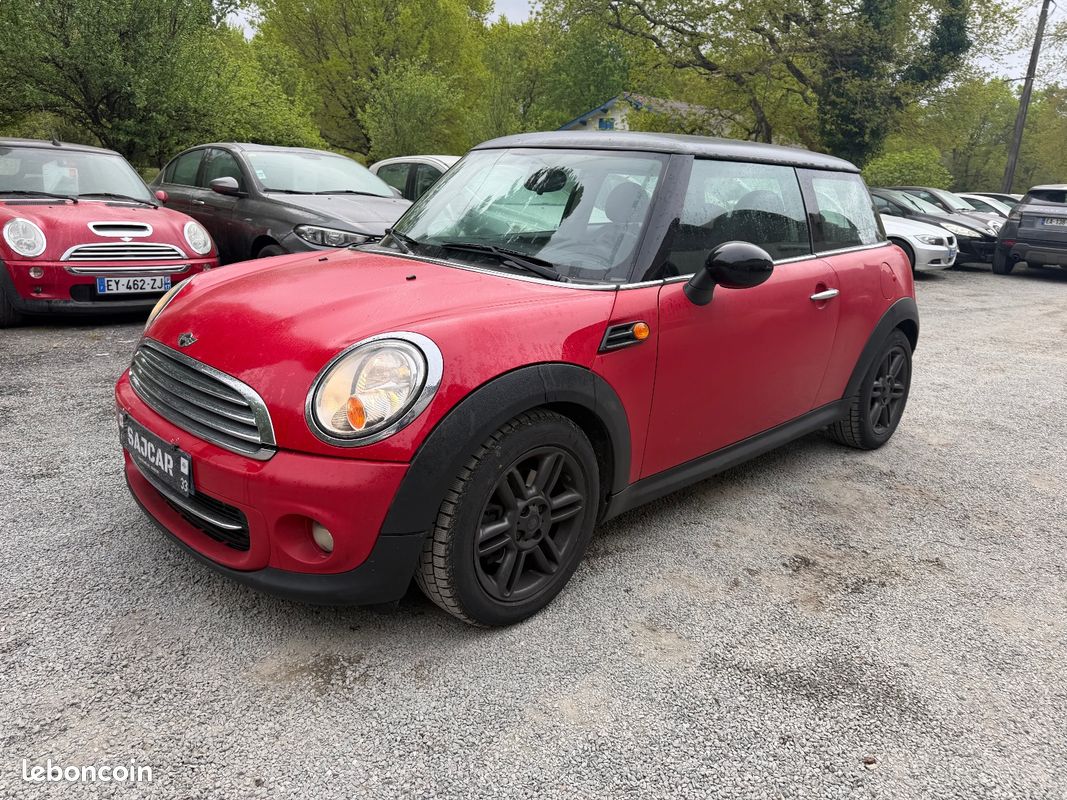 MINI HATCH R56 1.6i - 122 Cooper (image 1)