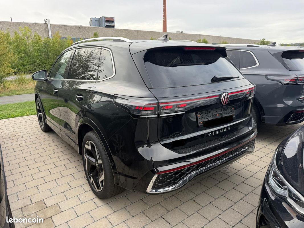 Volkswagen tiguan r-line 150 cv (image 2)