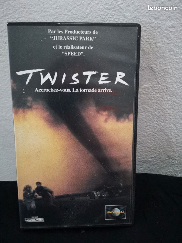 VHS Twister de Jan de Bont avec Helen Hunt et Bill Paxton film 1996 (image 1)