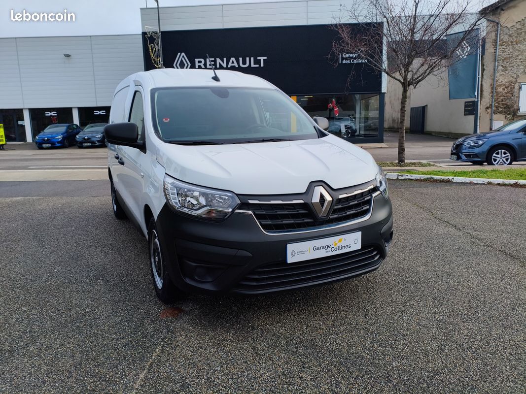 Renault EXPRESS Essence (image 1)