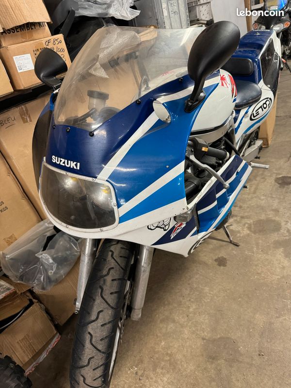 Suzuki 750 GSXR 1988 Motos - Main Image